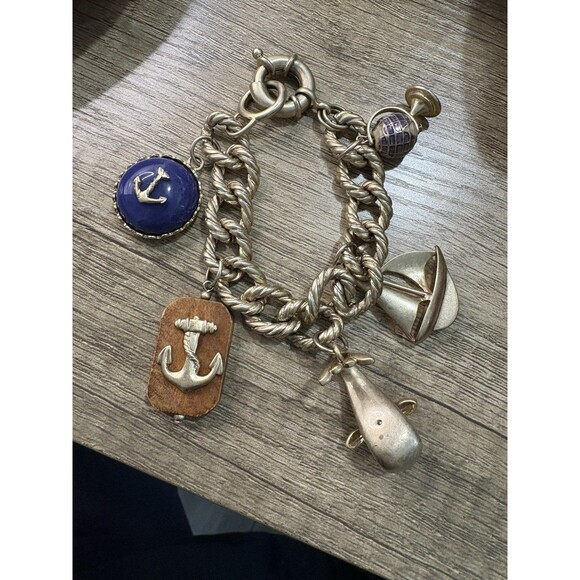 Light Gold Tone Nautical Chunky Charm Bracelet 7" 5 Charms - Picture 1 of 9